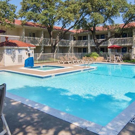 Motel 6-Addison, Tx - Dallas Bagian luar foto