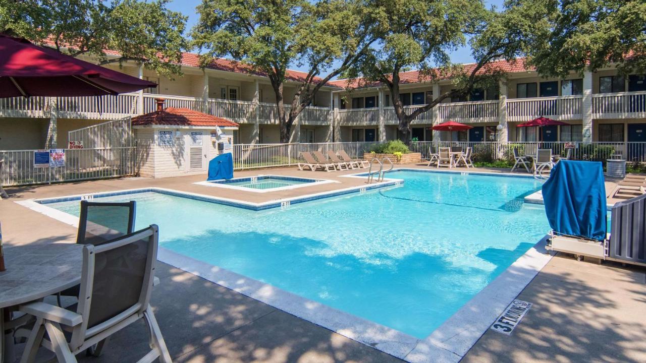 Motel 6-Addison, Tx - Dallas Bagian luar foto