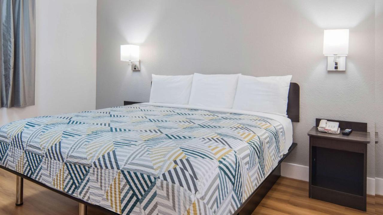 Motel 6-Addison, Tx - Dallas Bagian luar foto