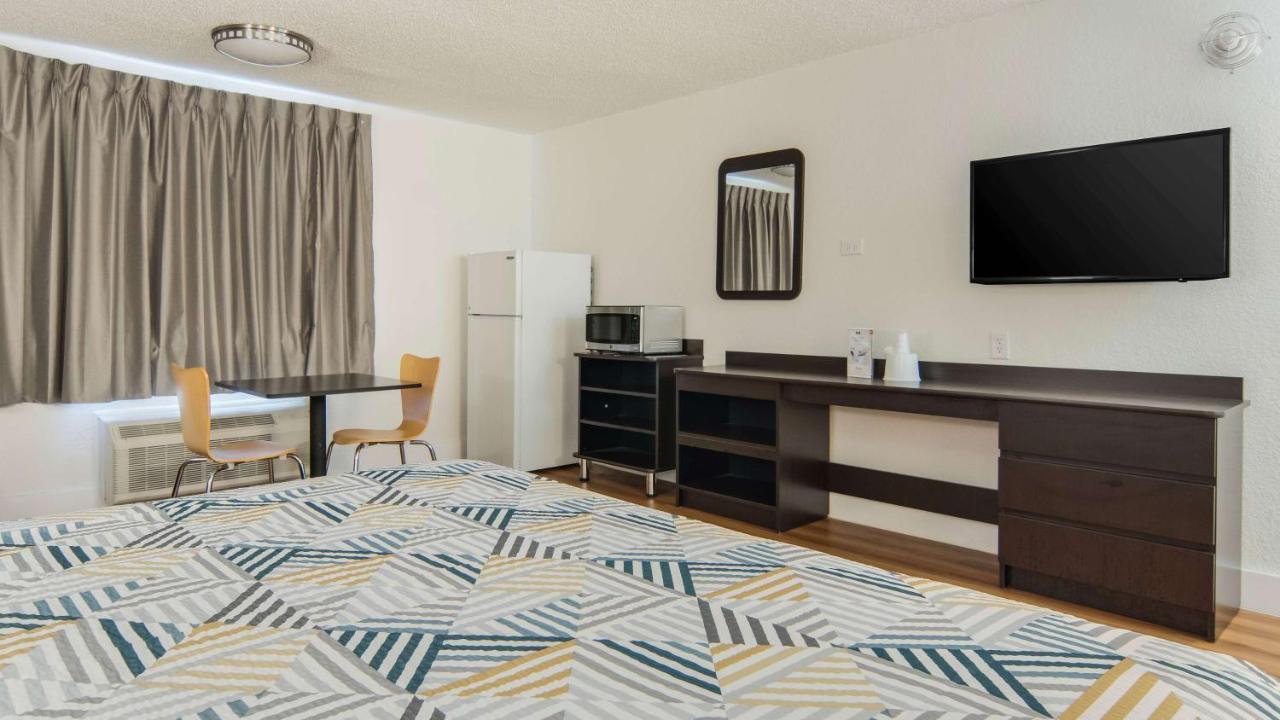 Motel 6-Addison, Tx - Dallas Bagian luar foto