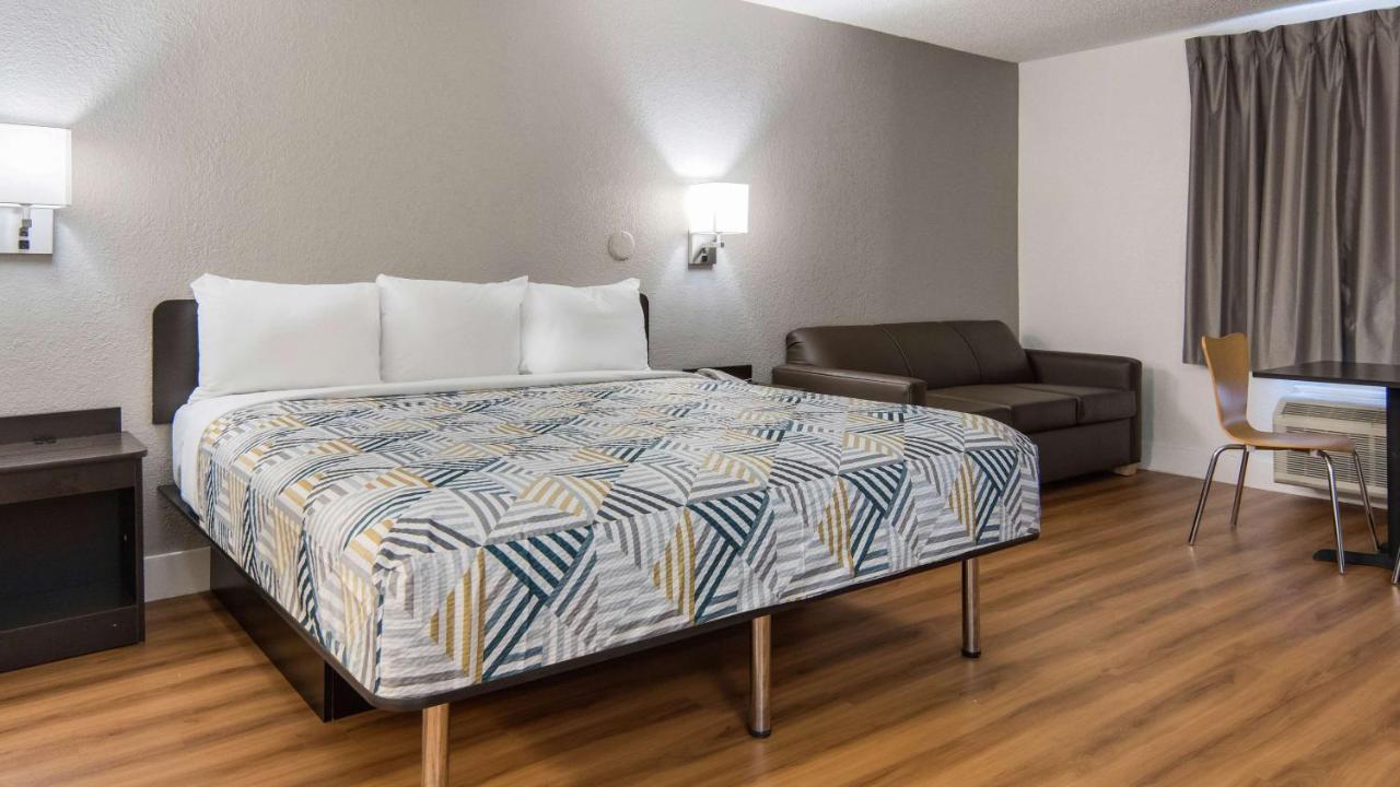 Motel 6-Addison, Tx - Dallas Bagian luar foto