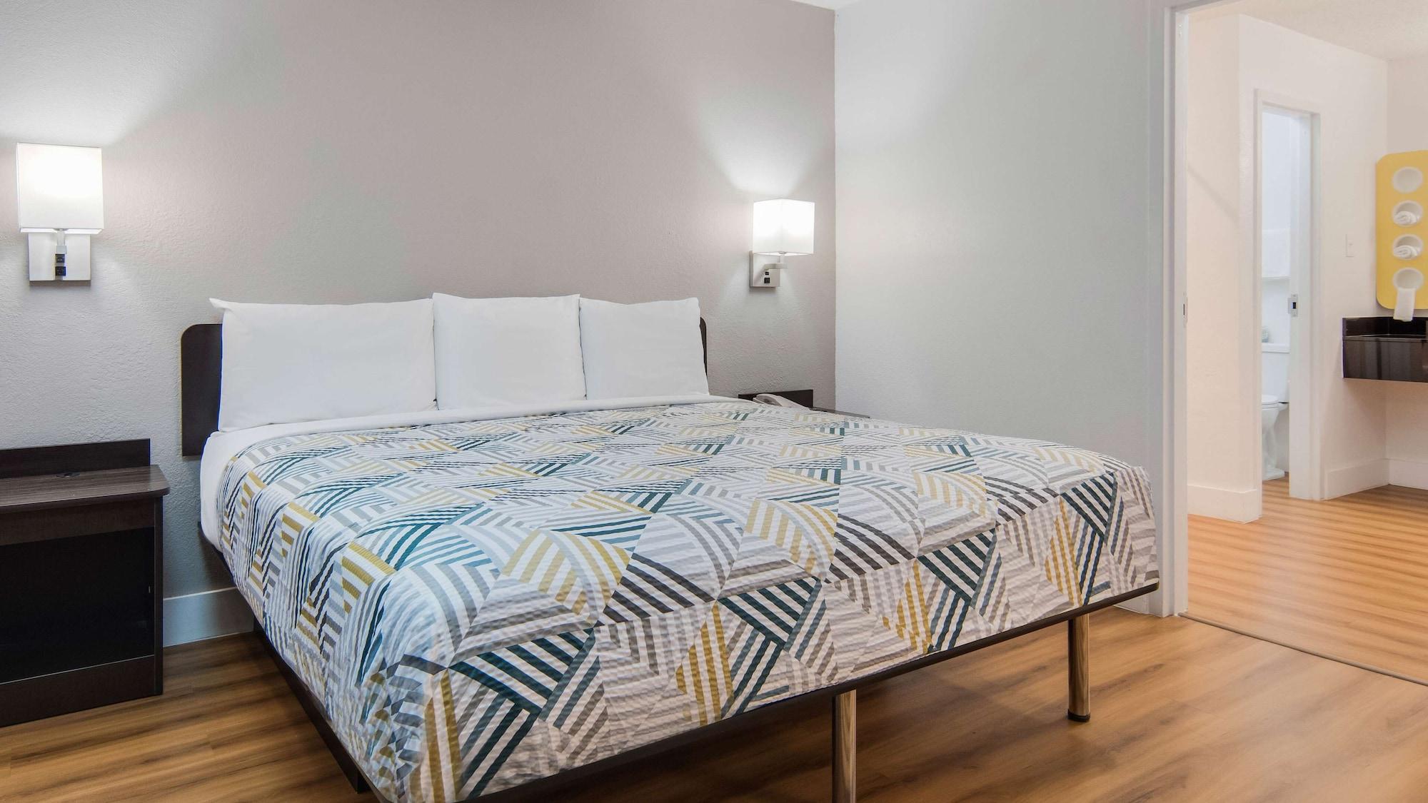 Motel 6-Addison, Tx - Dallas Bagian luar foto