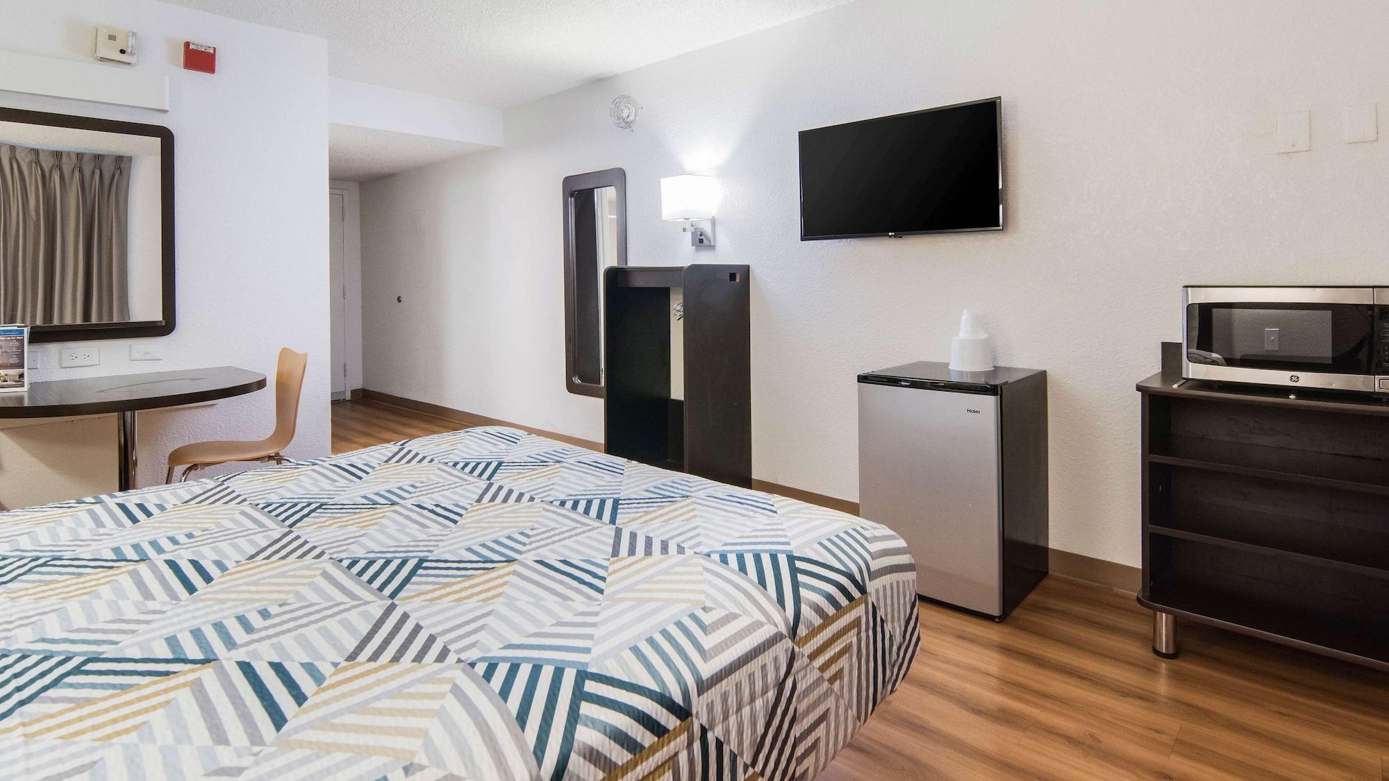 Motel 6-Addison, Tx - Dallas Bagian luar foto