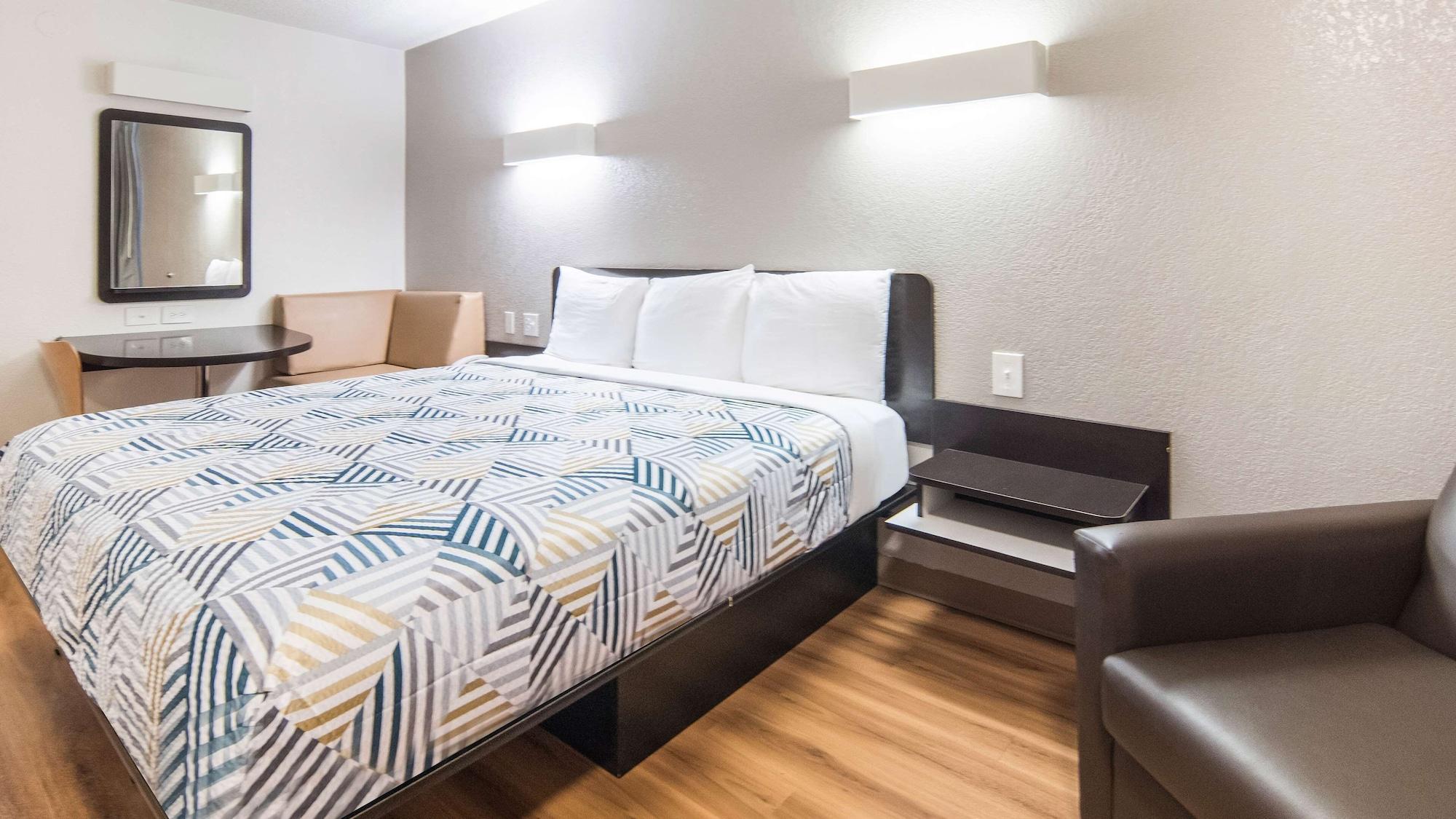 Motel 6-Addison, Tx - Dallas Bagian luar foto
