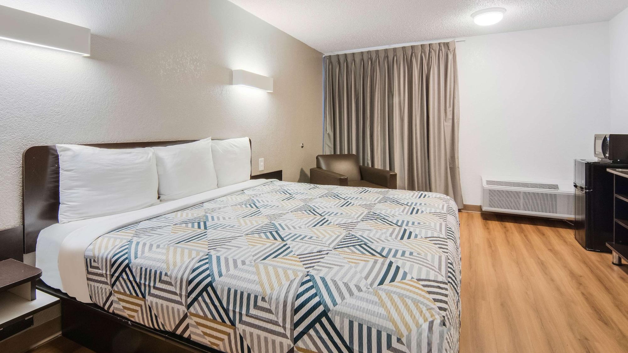 Motel 6-Addison, Tx - Dallas Bagian luar foto