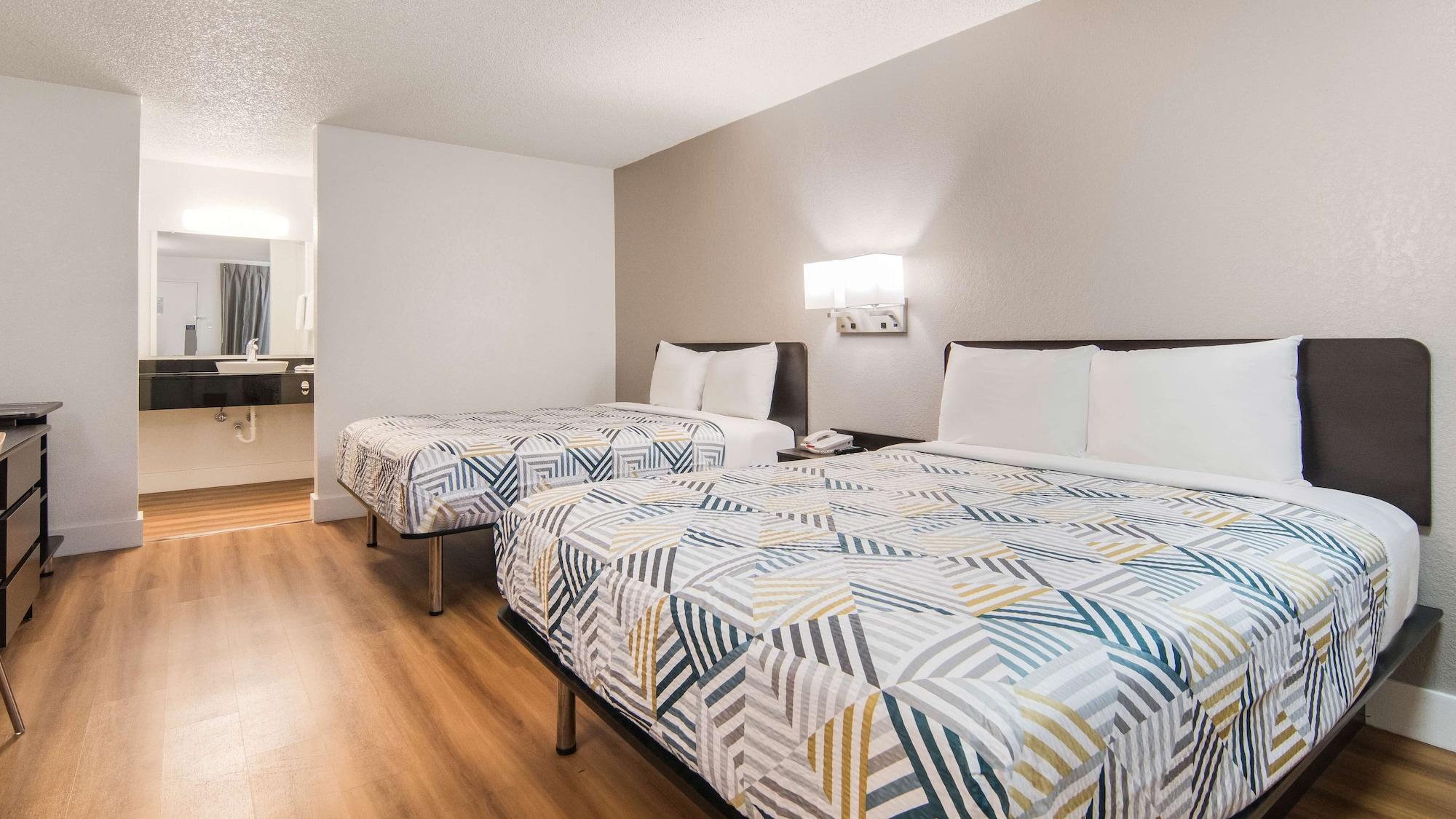 Motel 6-Addison, Tx - Dallas Bagian luar foto