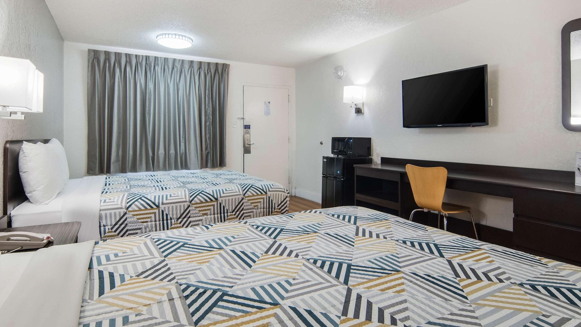 Motel 6-Addison, Tx - Dallas Bagian luar foto